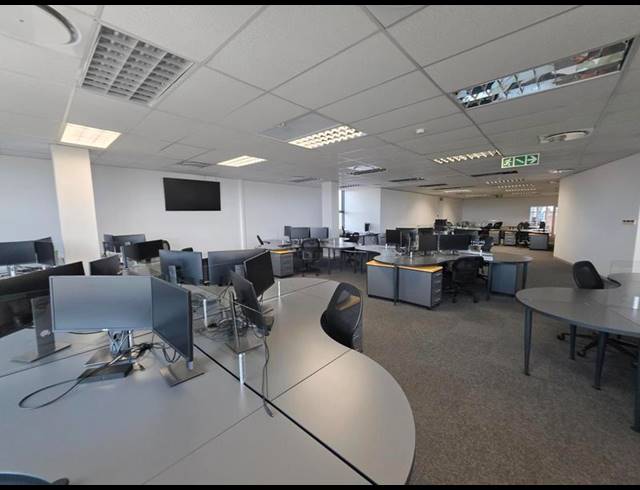 BUSINESS PROPERTY TO RENT IN MENLYN